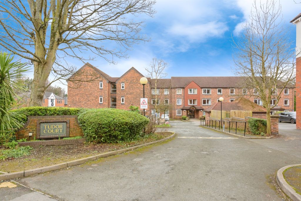 Property photo 1 of 17