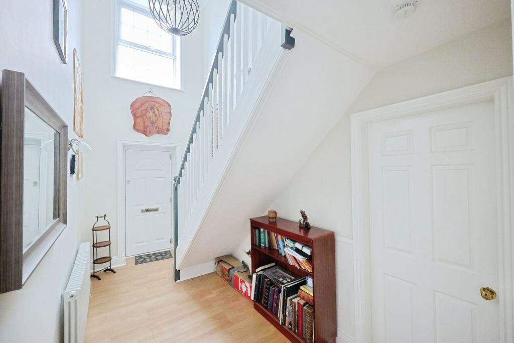 Property photo 2 of 20 Pbox-Img.Jpg
