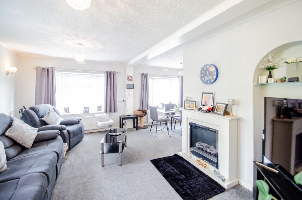 Property photo 2 of 12 21 Tregainlands Tps Bodmin 01208 74182-17