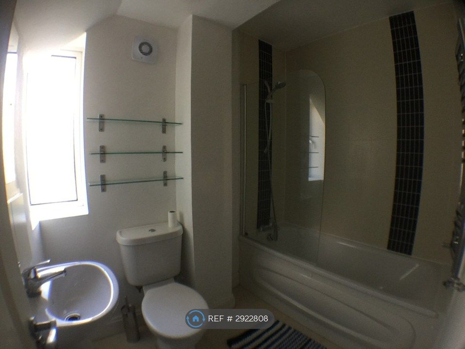 Property photo 3 of 12 Shared Bathroom
