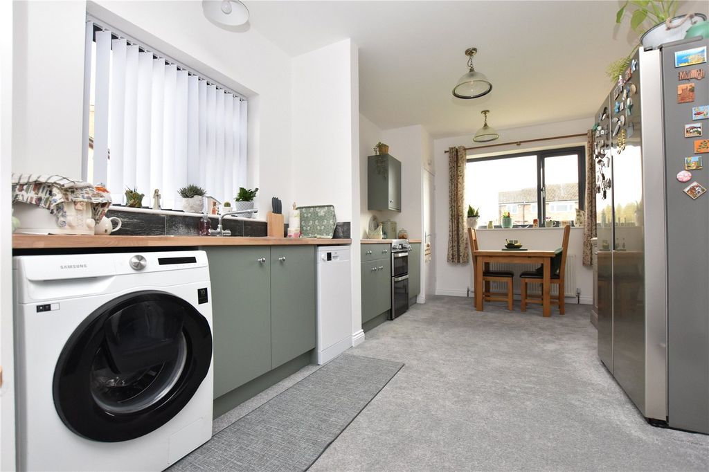 Property photo 2 of 18 Picture No. 36