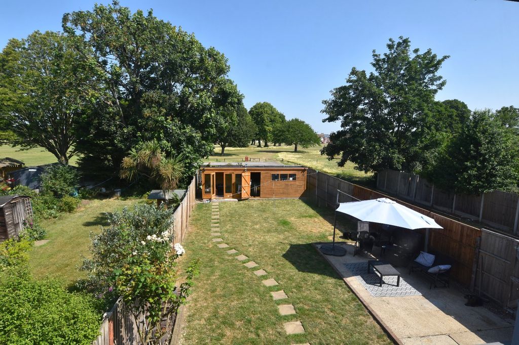 Property photo 2 of 32 Picture No. 02