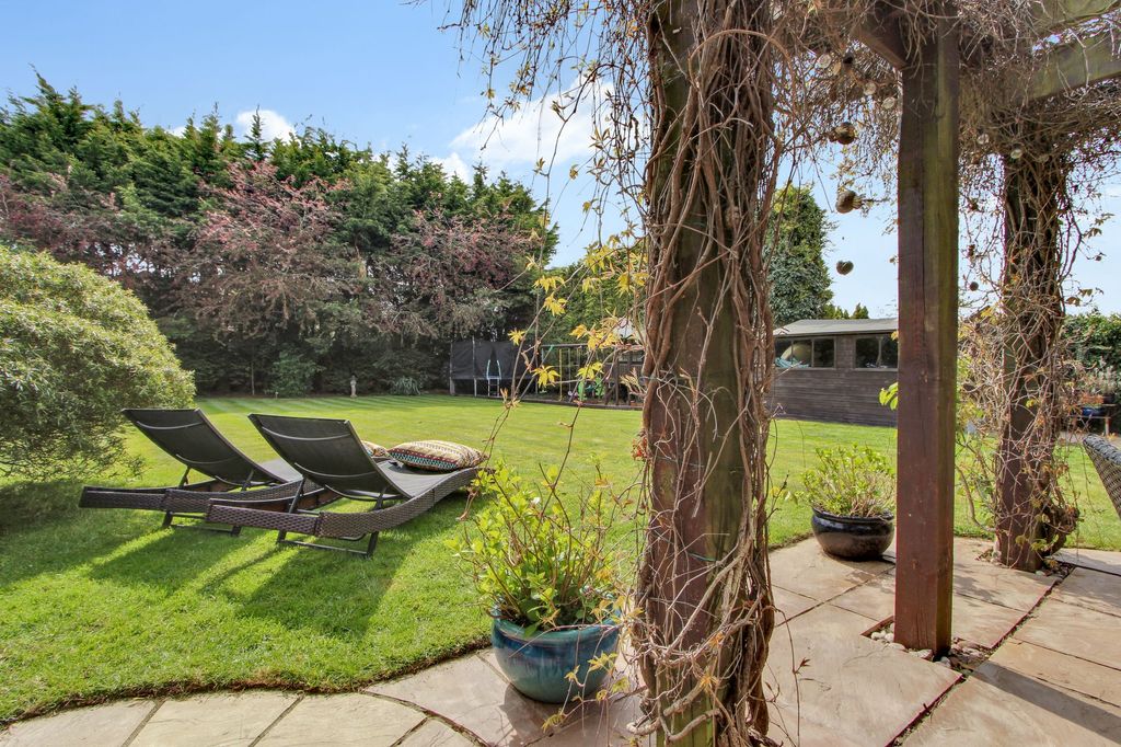 Property photo 3 of 45