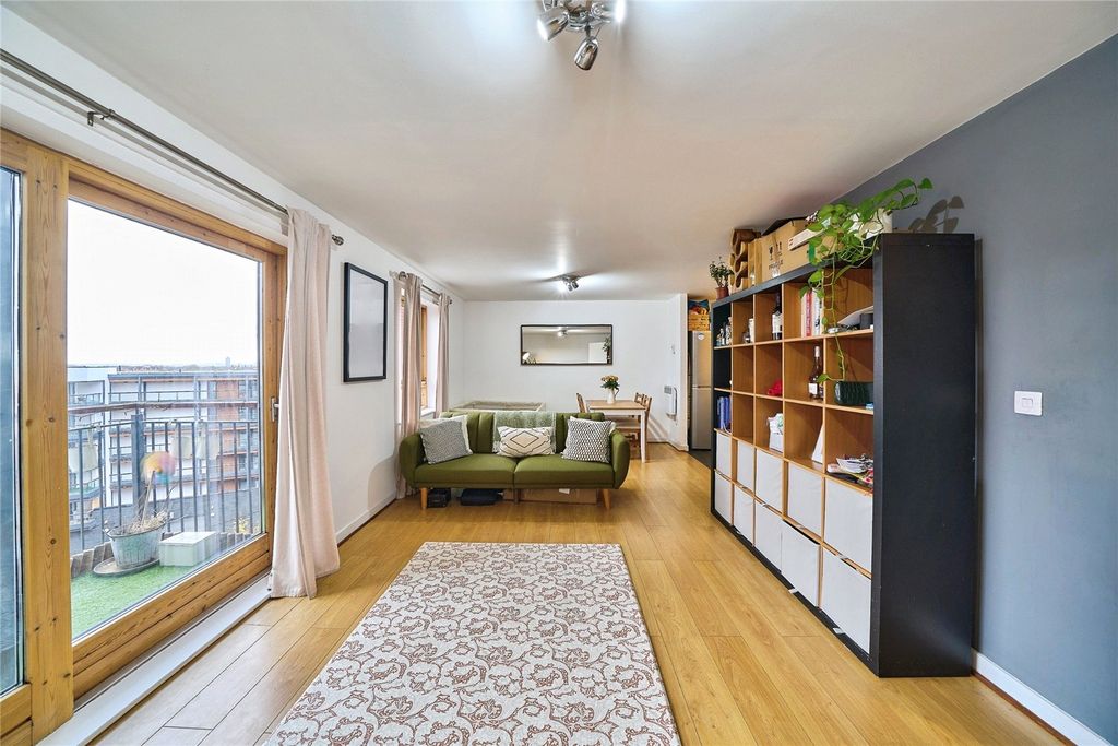 Property photo 3 of 18 Picture No. 05