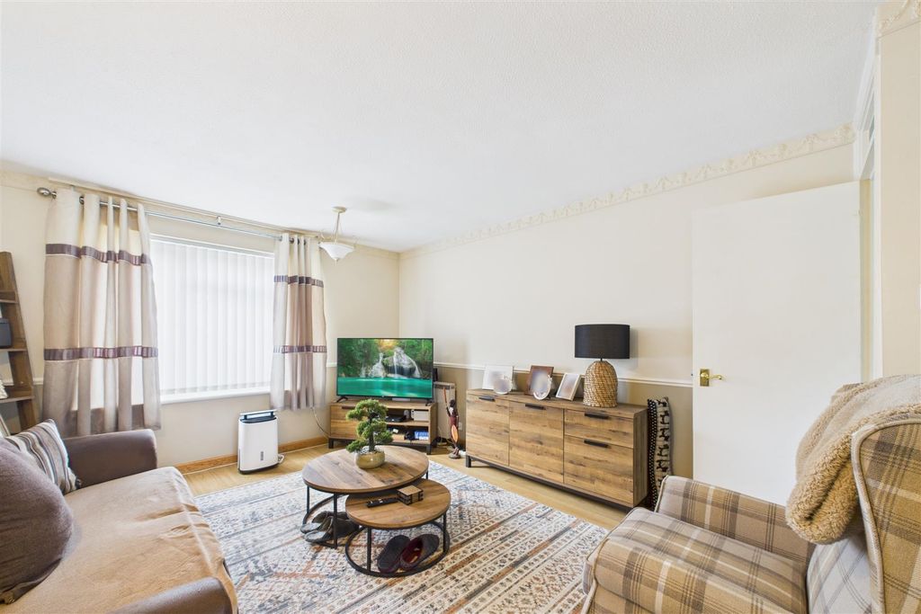 Property photo 1 of 8 Cam01894G0-Pr0263-Still028.Jpg