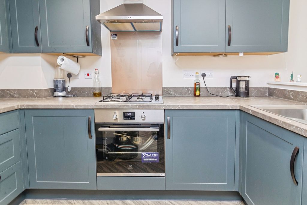 Property photo 2 of 17 Photo