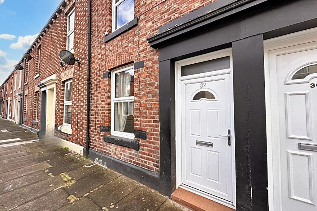 Property photo 1 of 8 Cumberland Street