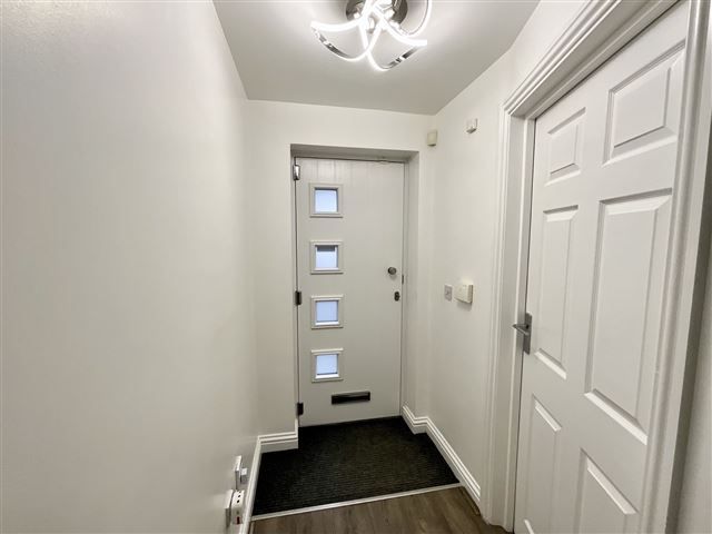 Property photo 2 of 21 Hallway