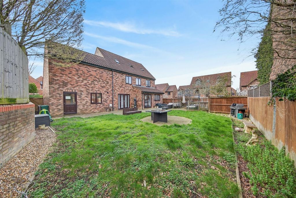 Property photo 2 of 29 11Wroxtonctweb06.Jpg