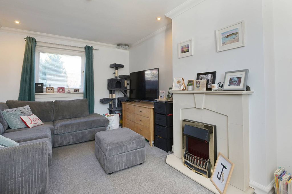 Property photo 2 of 24