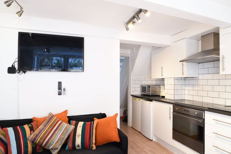 Property photo 3 of 19 Photo 31