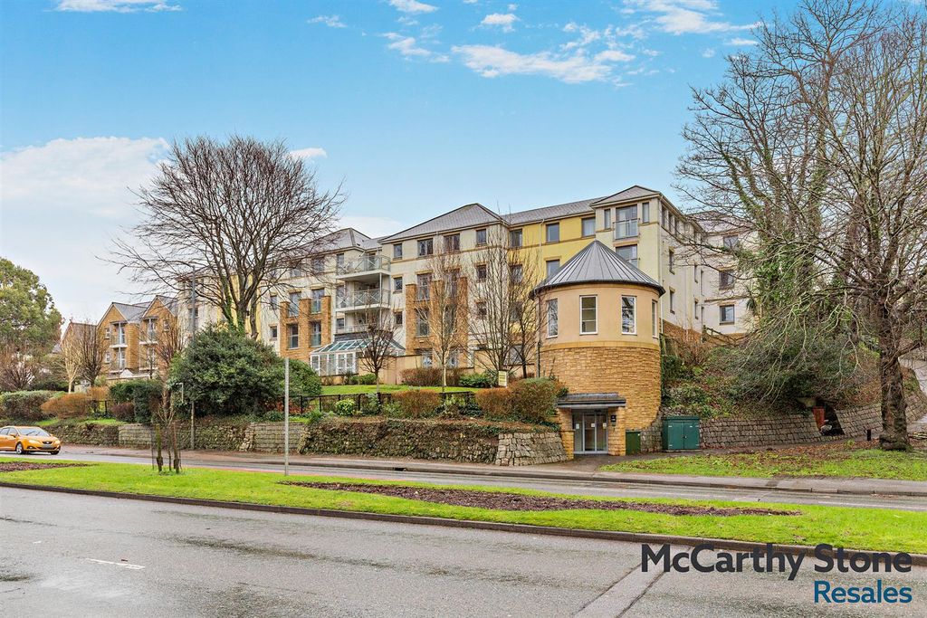 Property photo 1 of 18 Lys Lander