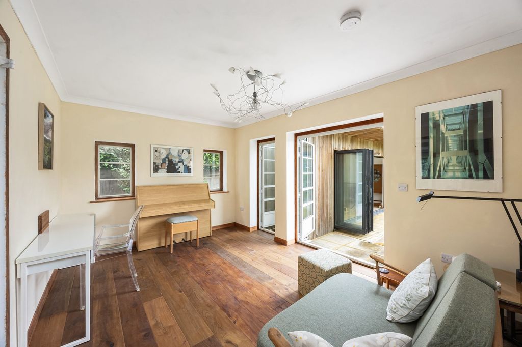Additional image 9 of 6 bed detached house for saleBrighton Road, Horsham RH13
