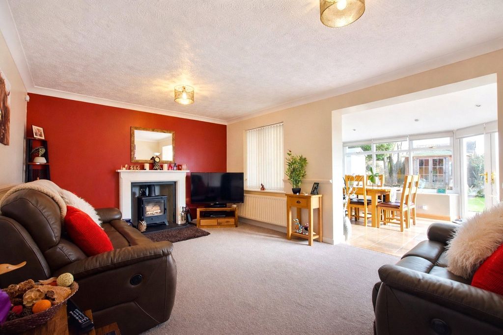 Property photo 3 of 15 Picture No. 12