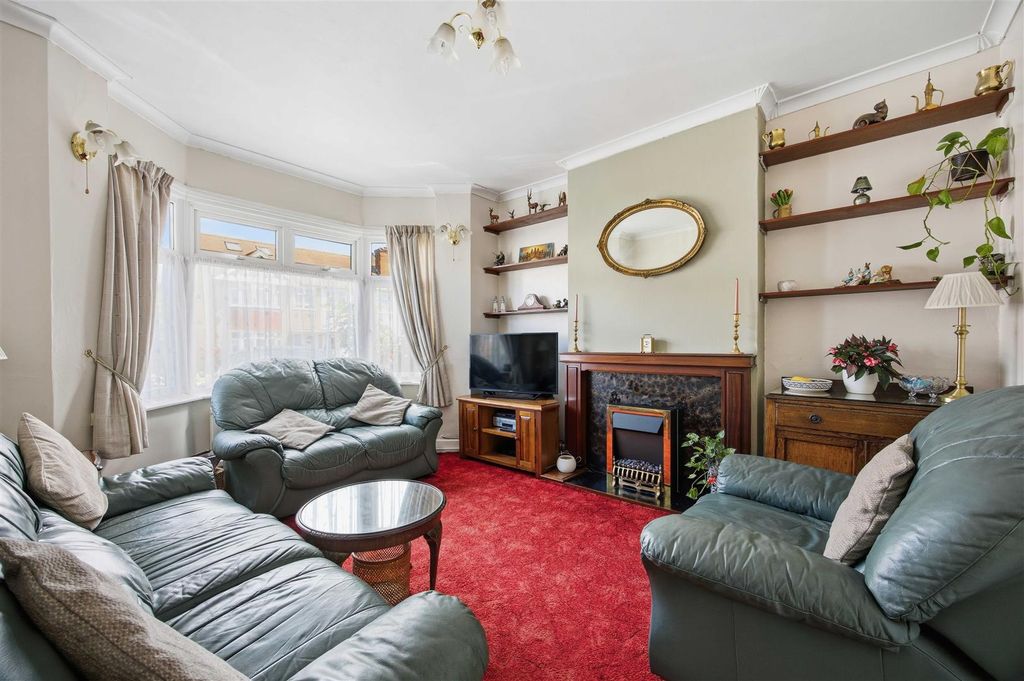 Property photo 3 of 14
