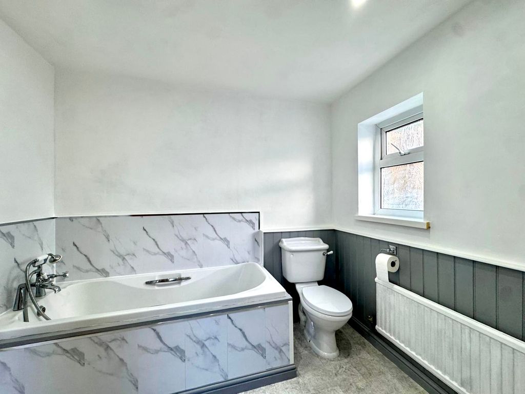 Property photo 3 of 18 8Fd3B12F-Eb21-4019-Bd85-03E43d119Da1.Jpeg