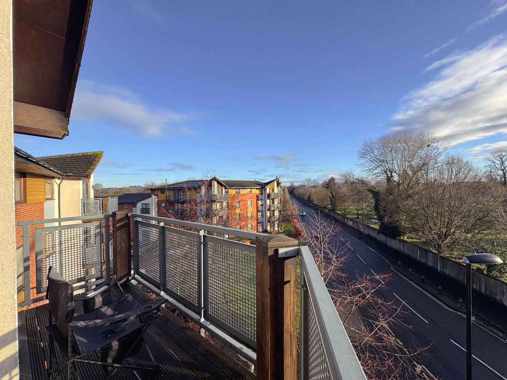 Property photo 3 of 8