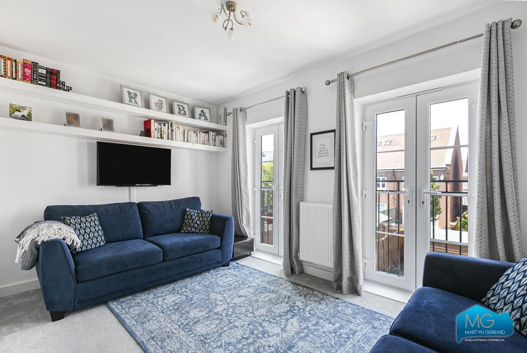 Property photo 3 of 29 Picture No. 72