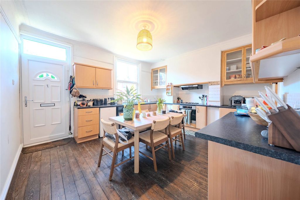 Property photo 3 of 14 Picture No. 17