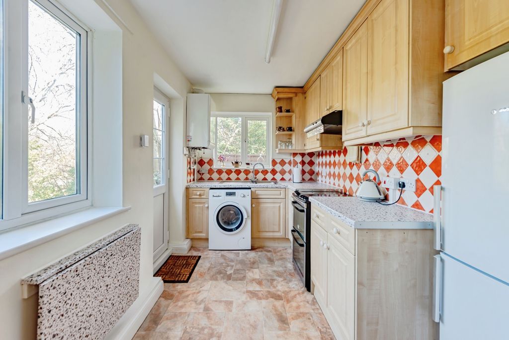 Property photo 3 of 11 Kitchen/Breakfast Room