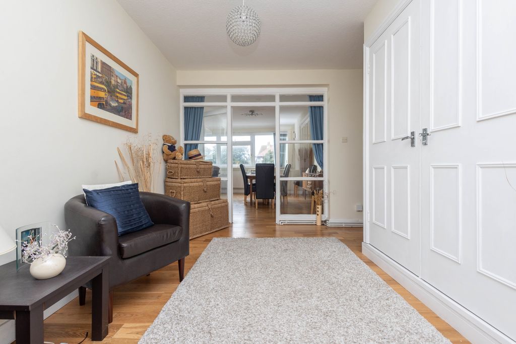 Property photo 2 of 15 Hallway