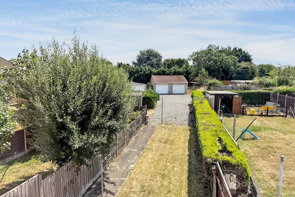Property photo 2 of 20 4873364