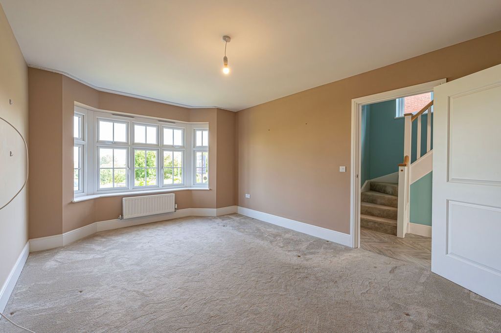 Property photo 3 of 38