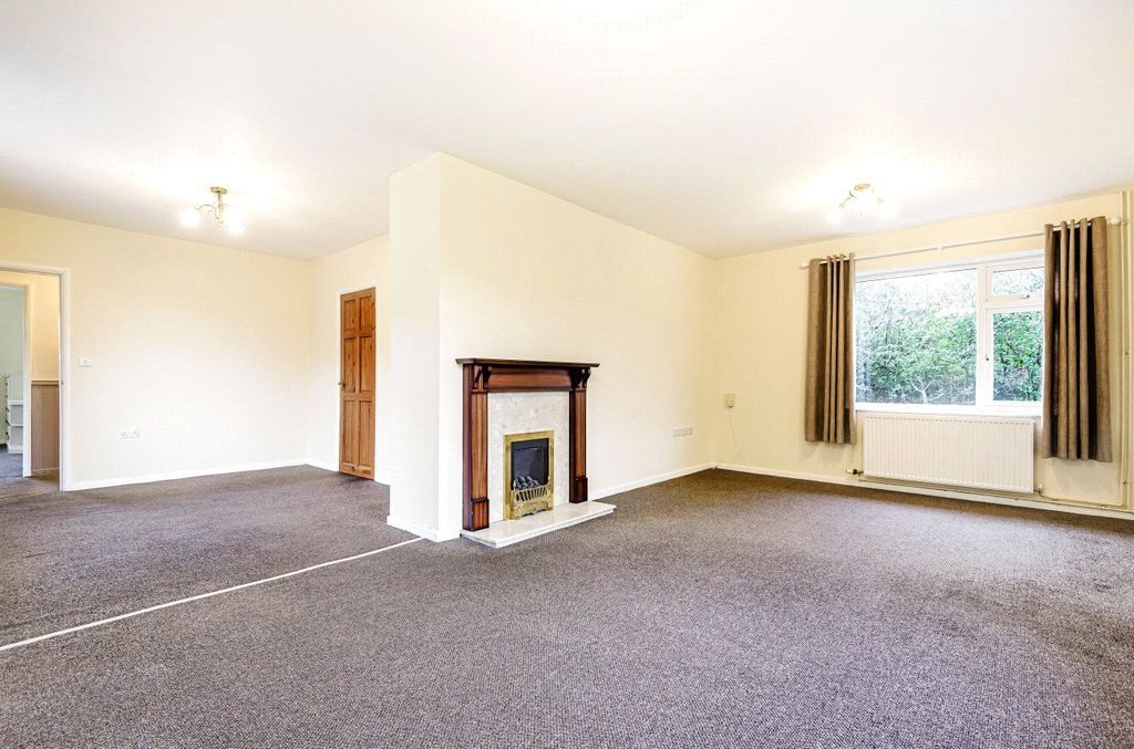 Property photo 2 of 17 806010 (12).Jpg