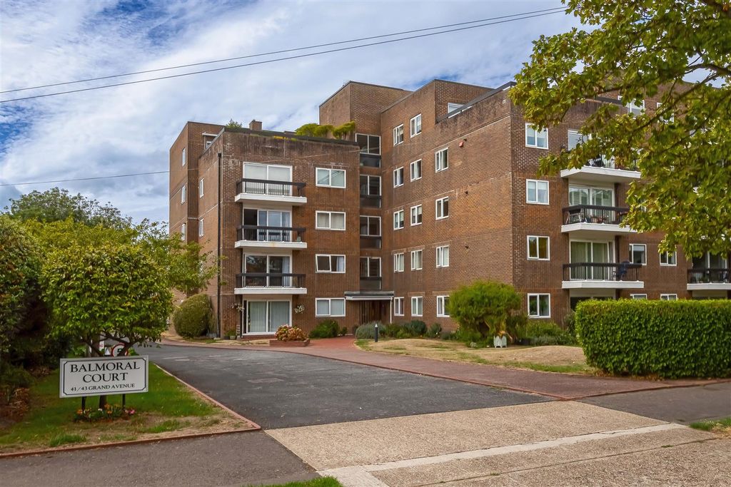 Property photo 1 of 14 Balmoral Court_19.Jpg