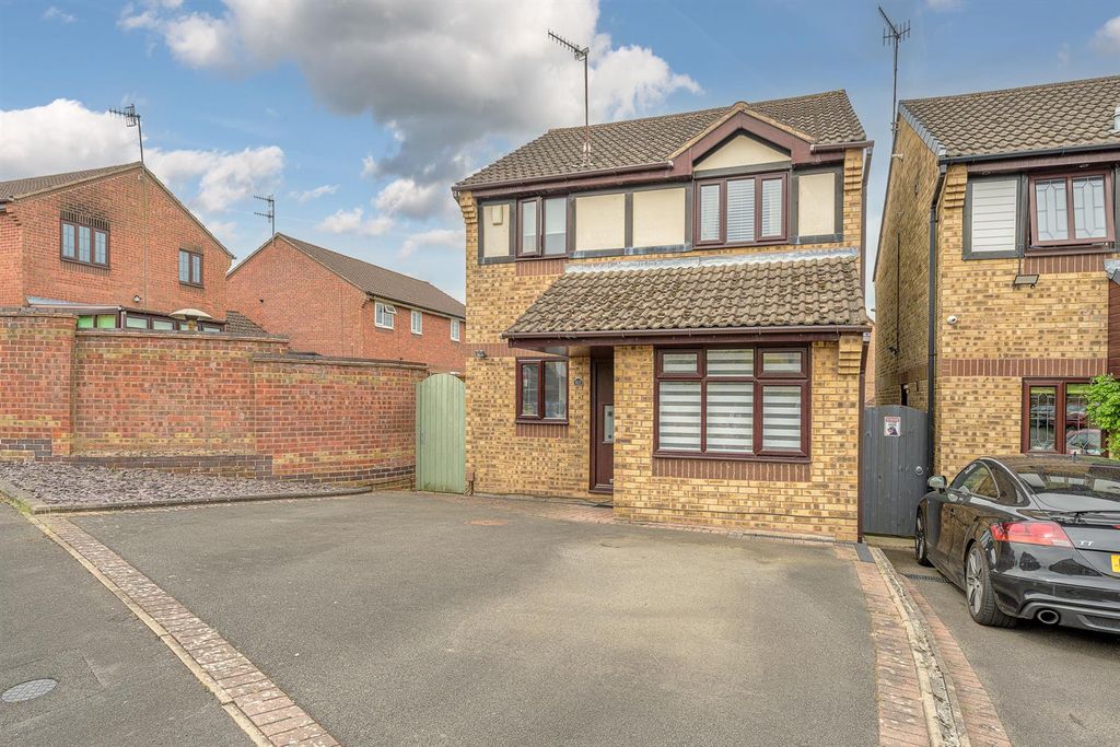 Property photo 1 of 18