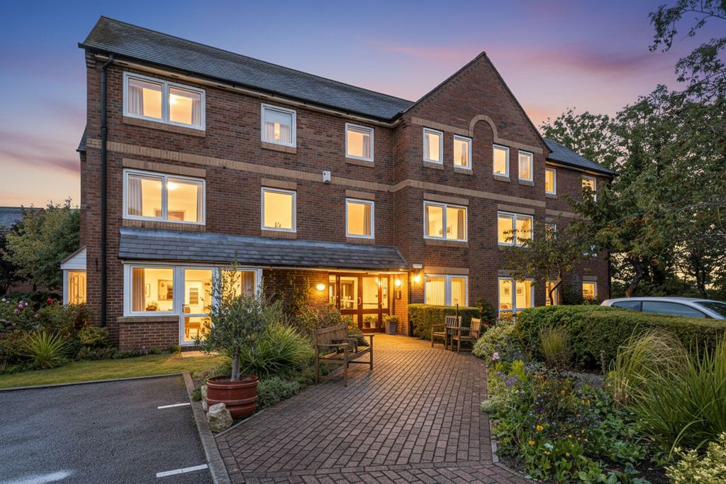 Property photo 1 of 11