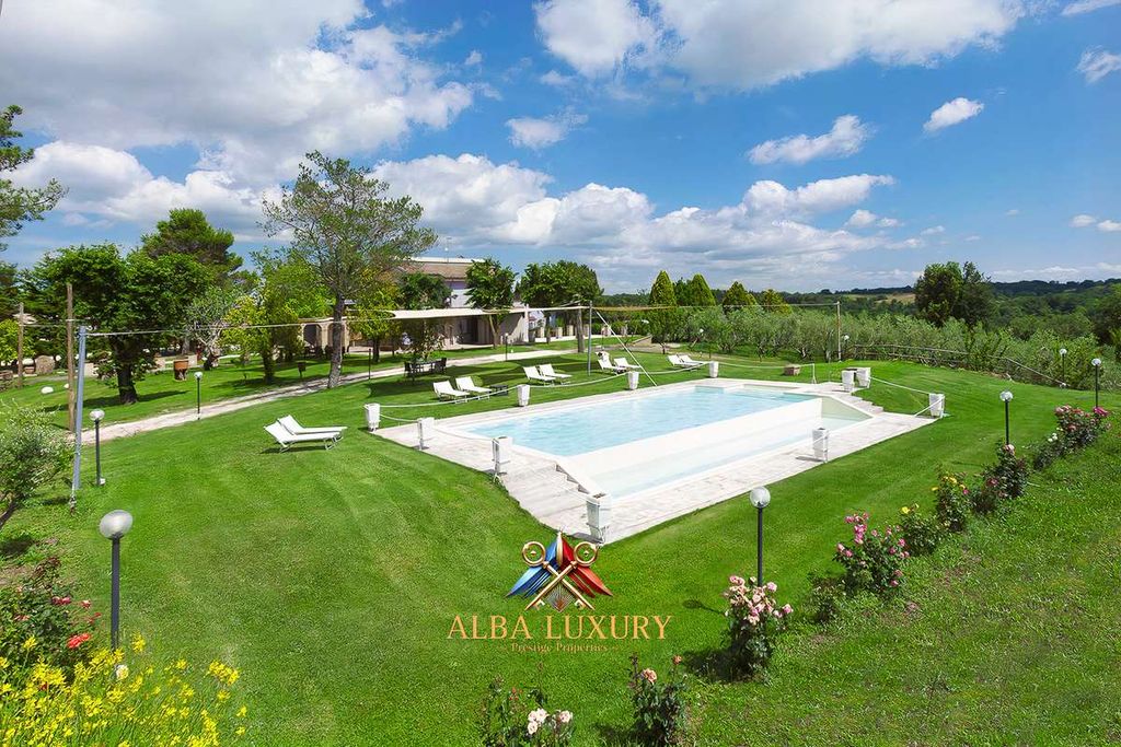 Property photo 1 of 40