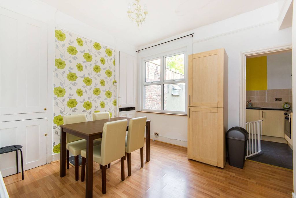 Property photo 3 of 5
