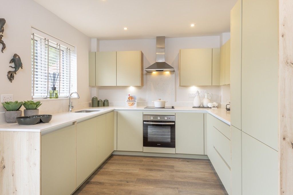 Property photo 2 of 10 The Glades At Mindenhurst, Deepcut
