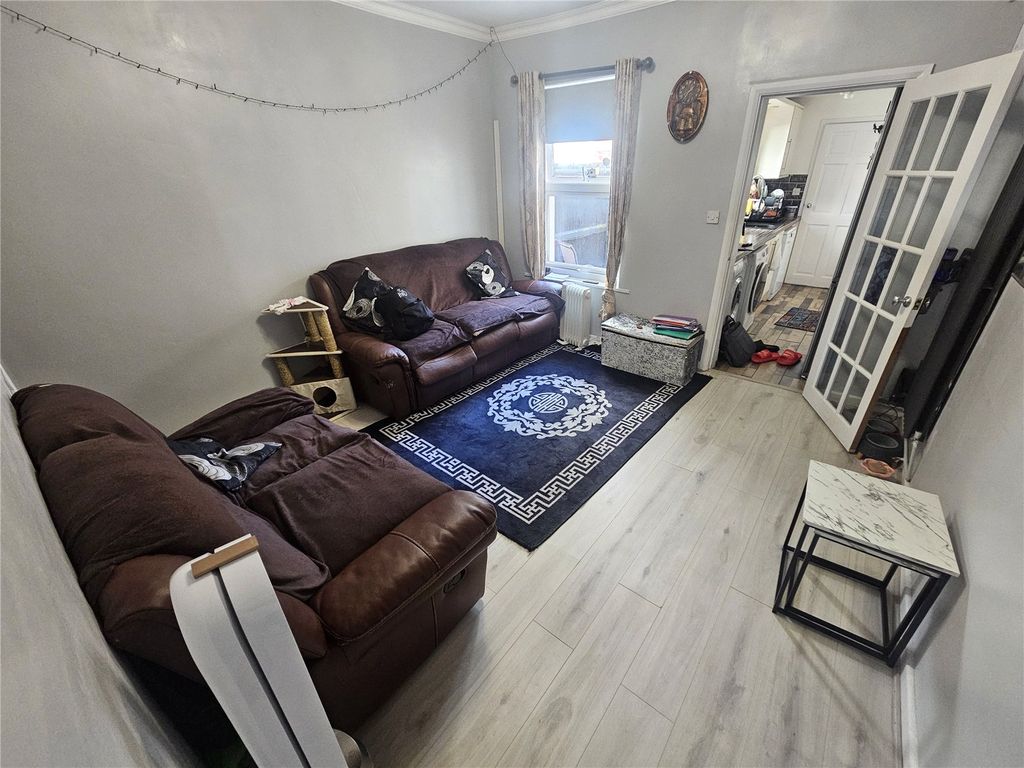 Property photo 3 of 18 Picture No. 21