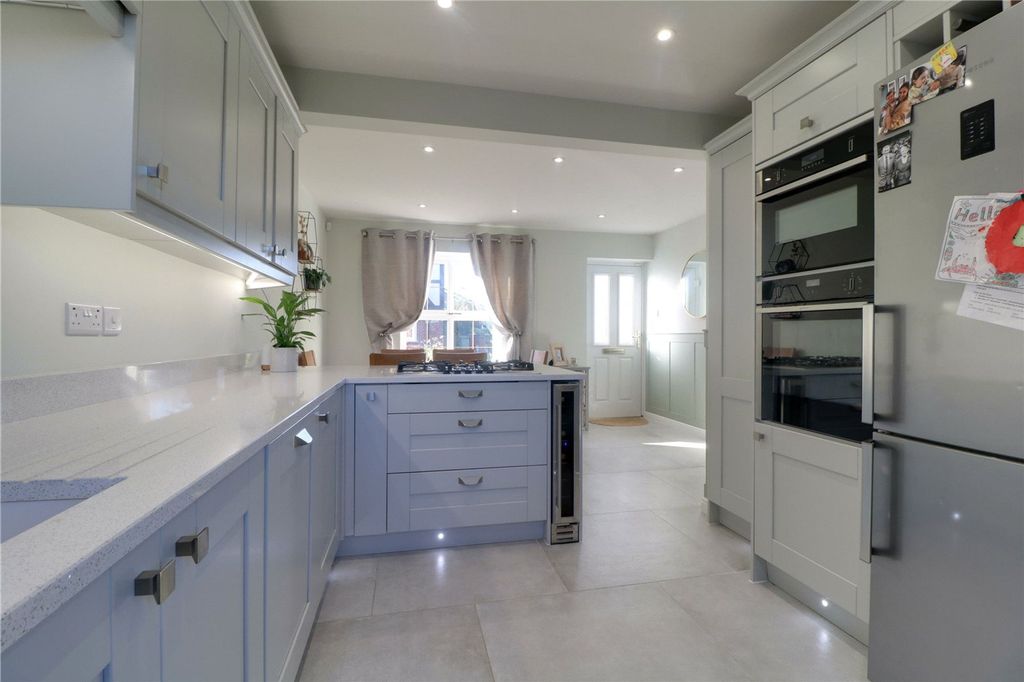 Property photo 3 of 23 Picture No. 04