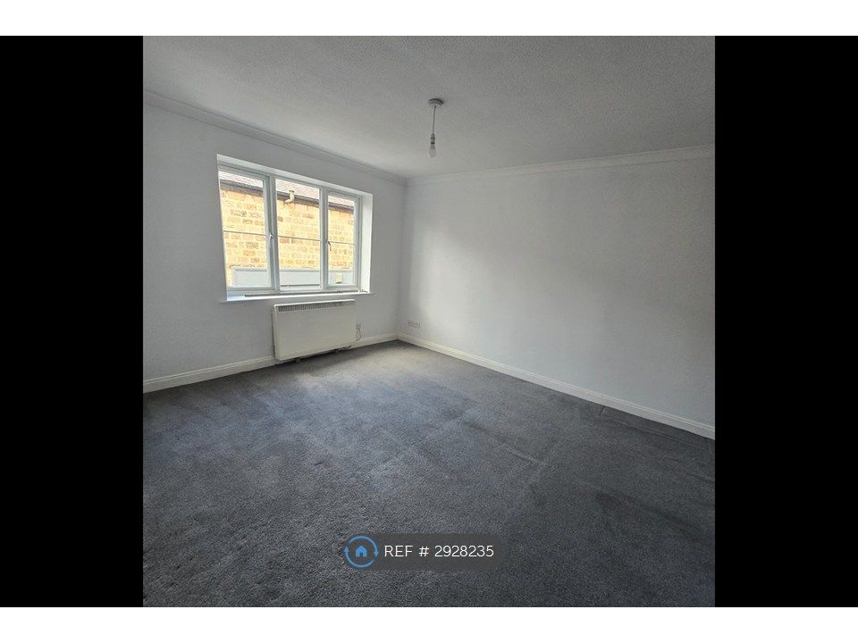 Property photo 2 of 7 Living Room