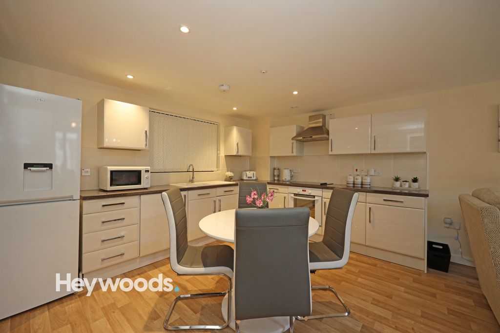 Property photo 3 of 28 0F1A9344