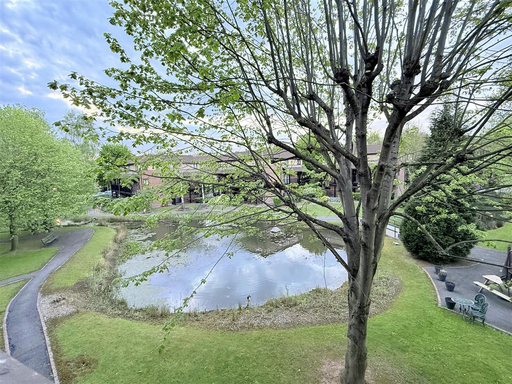 Property photo 1 of 11 Tempimagest6Vcc.Jpg
