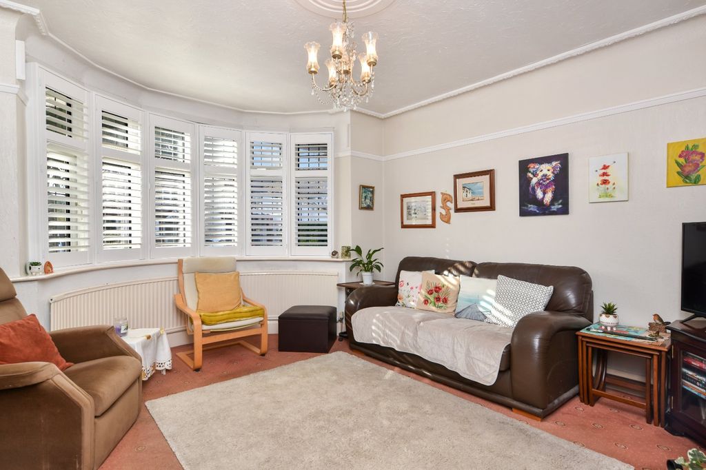 Property photo 2 of 39 Picture No. 38