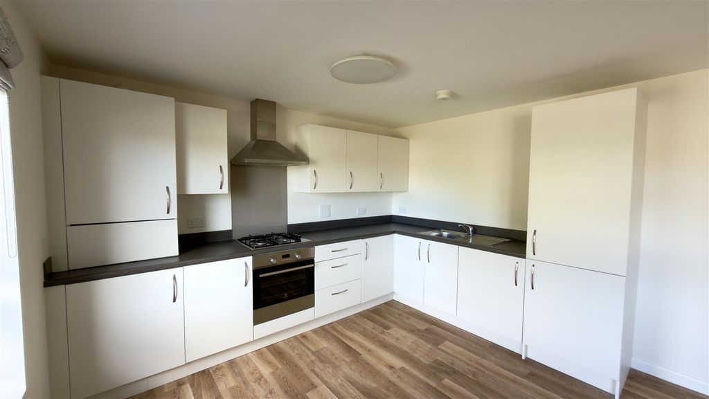 Property photo 3 of 15 Kitchen/Lounge/Diner
