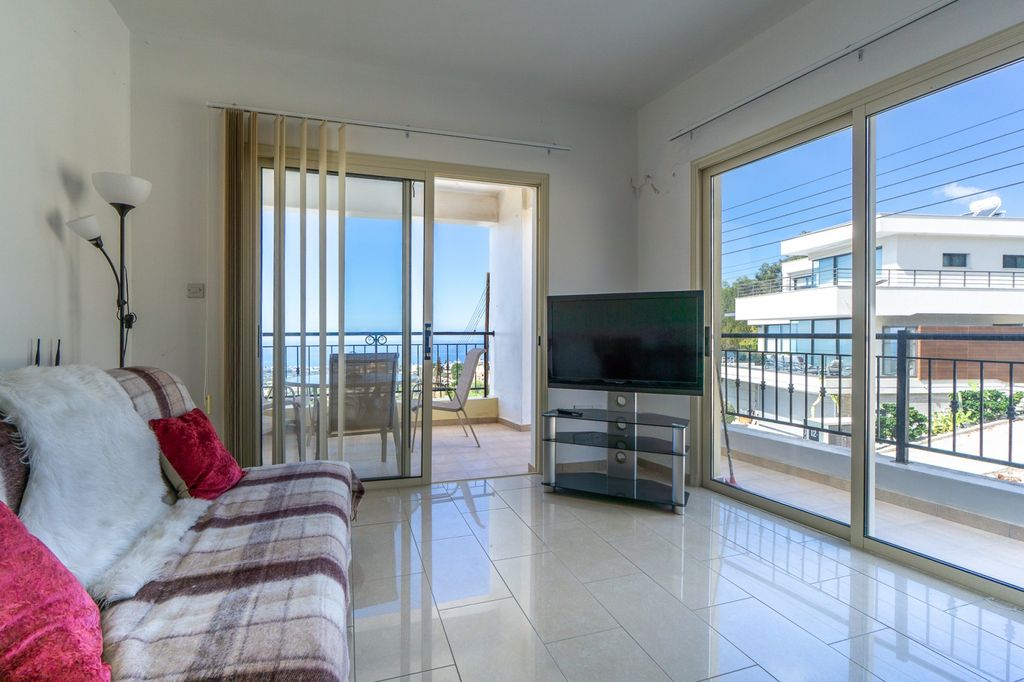 Property photo 2 of 23