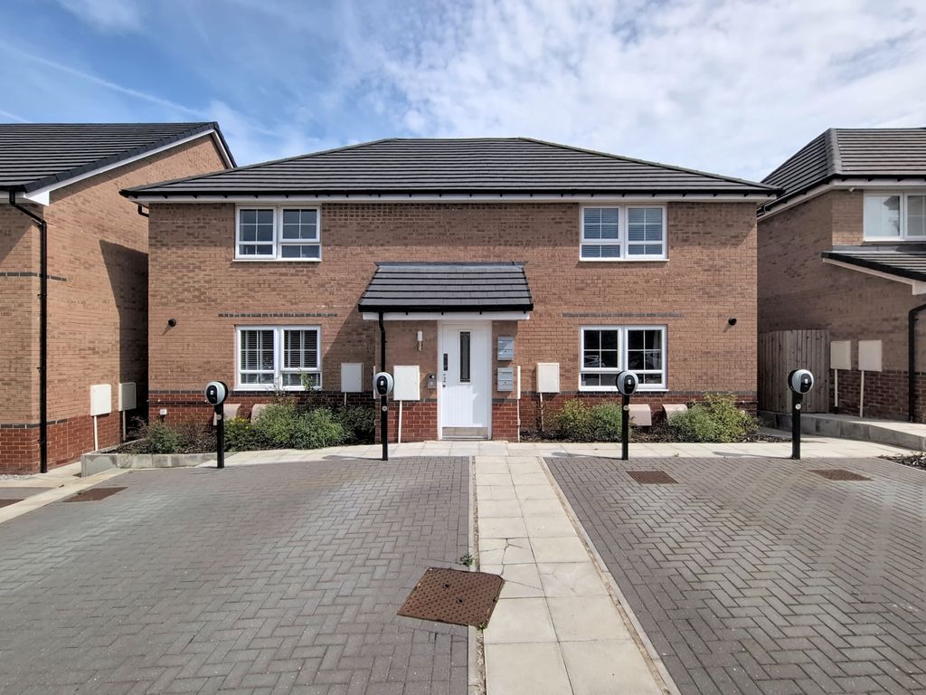 Property photo 1 of 12 36-Leafcutter-Way_00011