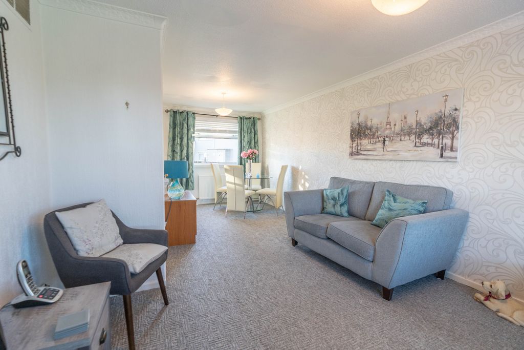 Property photo 3 of 28 Gallery