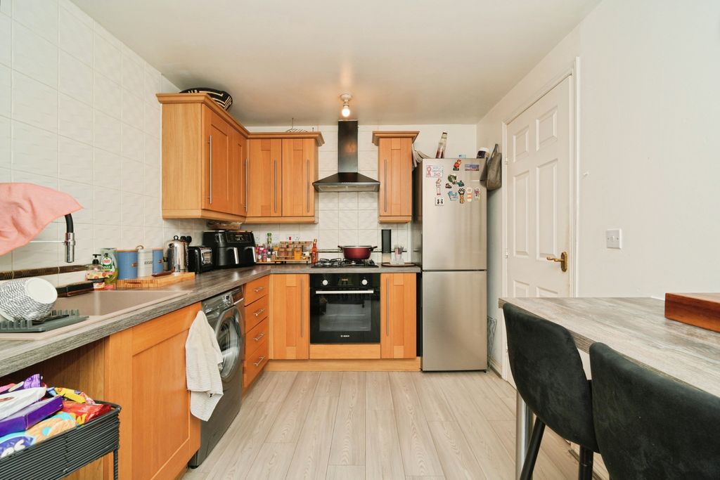 Property photo 2 of 15 Kitchen