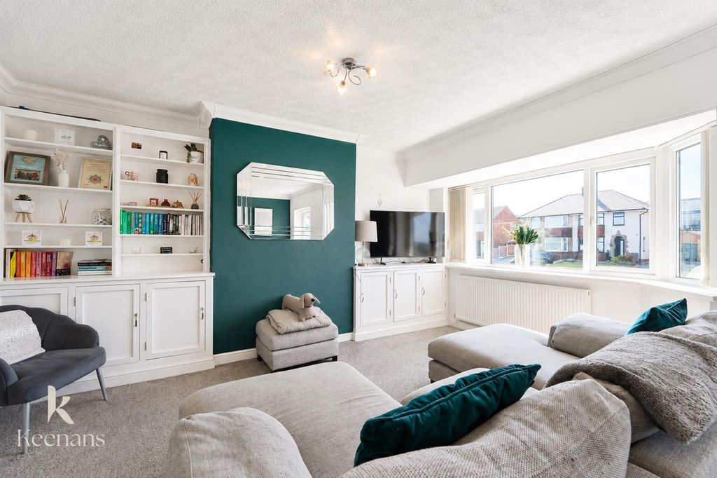 Property photo 1 of 24 Thwaites Road-17.Png