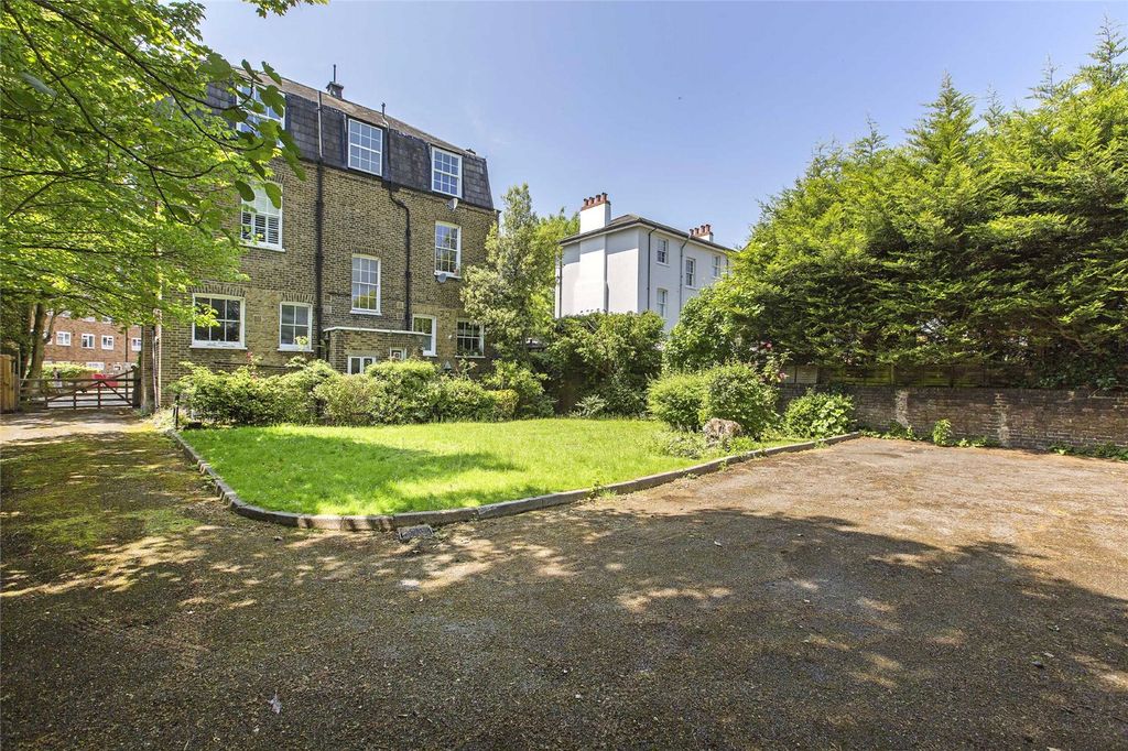 Property photo 3 of 10 Picture No. 18