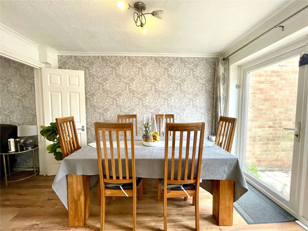 Property photo 3 of 19 Picture No. 18