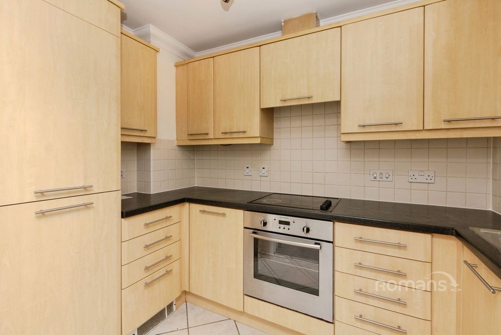 Property photo 2 of 11 Pbox-Img.Jpg