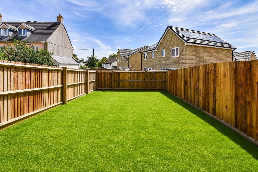 Property photo 2 of 19